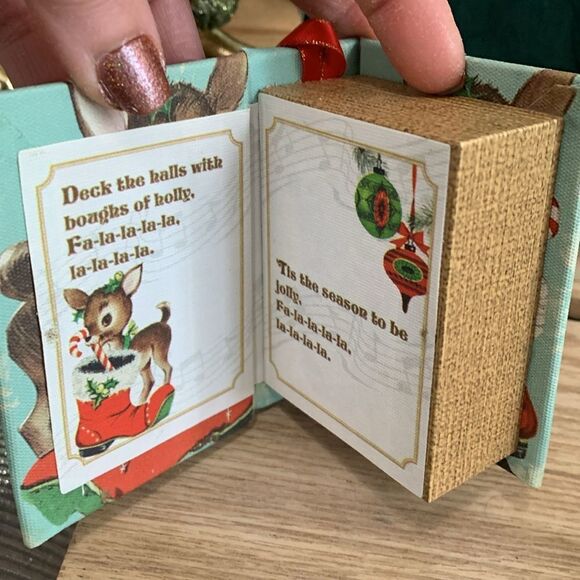 Mr. Christmas Musical Songbook Ornaments Set Of 4 Plays 1 Wind-Up Song - Picture 5 of 17